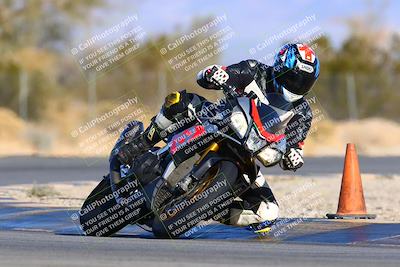 media/Jan-08-2022-SoCal Trackdays (Sat) [[1ec2777125]]/Turn 2 (150pm)/